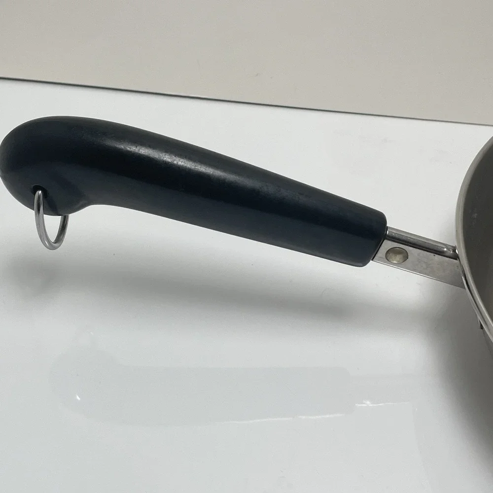 Revere Ware 9 in. 90H Skillet Fry Pan Clinton,IL USA W. Lid‎